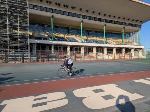 PXL 20251130 054016785.MP 