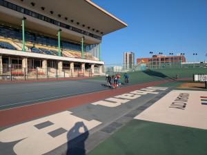 PXL 20251130 054041649