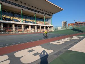 PXL 20251130 054052163.MP 