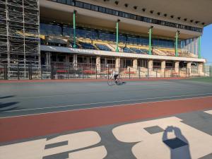 PXL 20251130 054112603